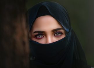 Oční okolí je náchylné k tvorbě vrásek více než ostatní – dopřejte si laserový resurfacing oční oblasti!
